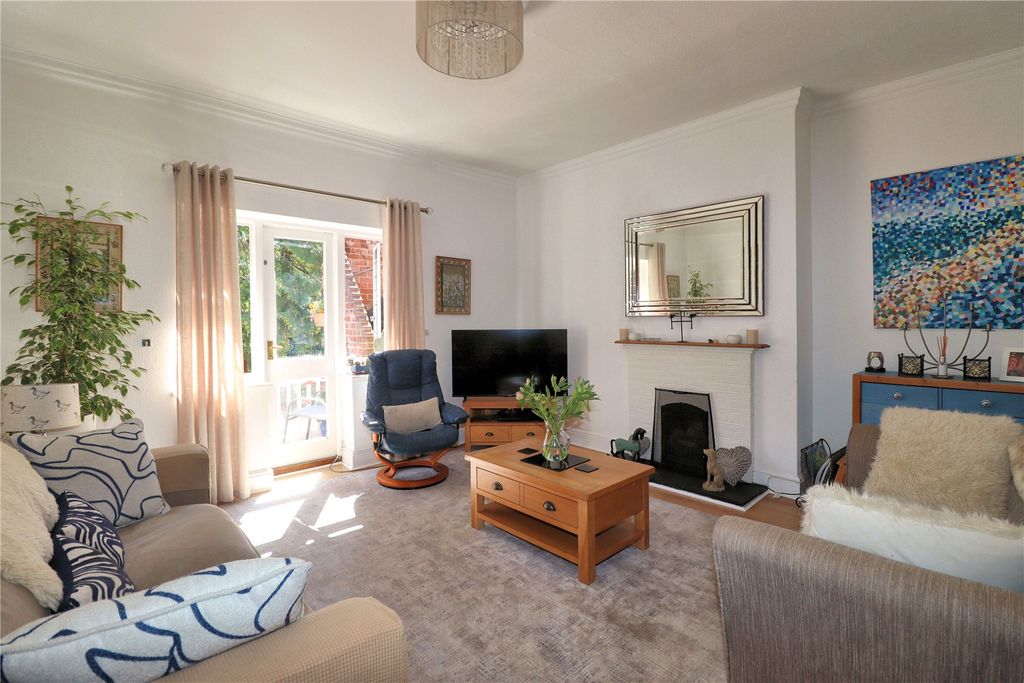 Property photo 2 of 18 Picture No. 05