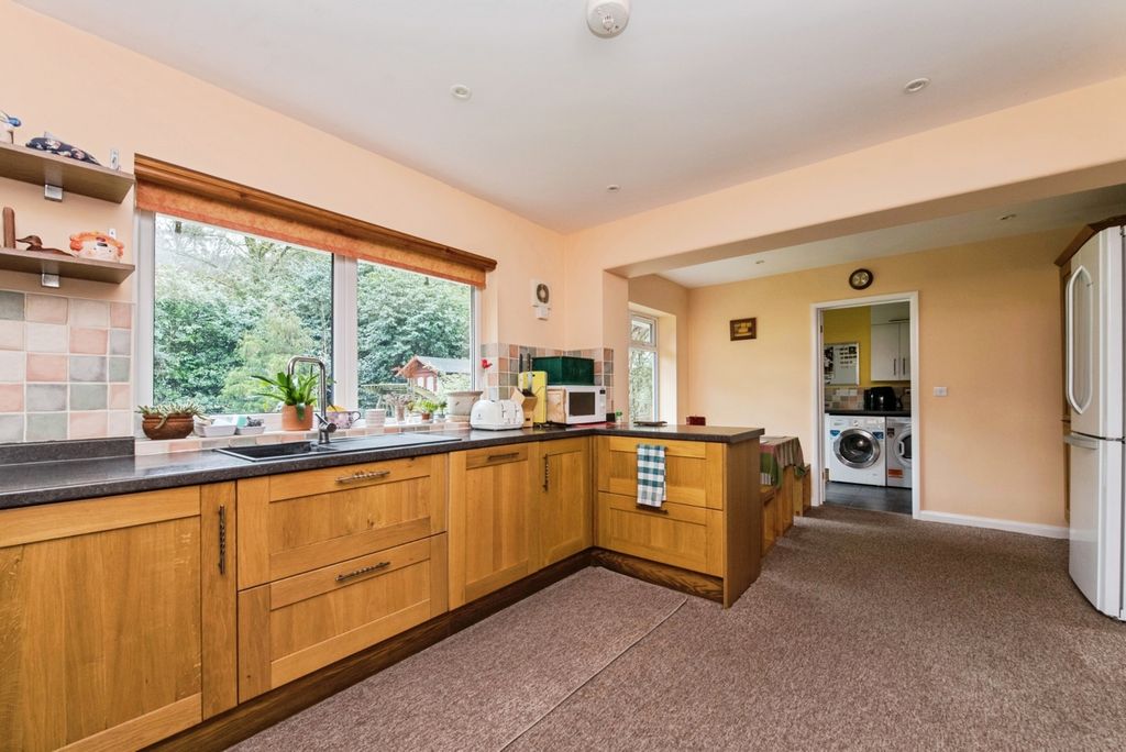 Additional image 4 of 5 bed bungalow for saleBroadoak Close, West Hill, Ottery St. Mary, Devon EX11