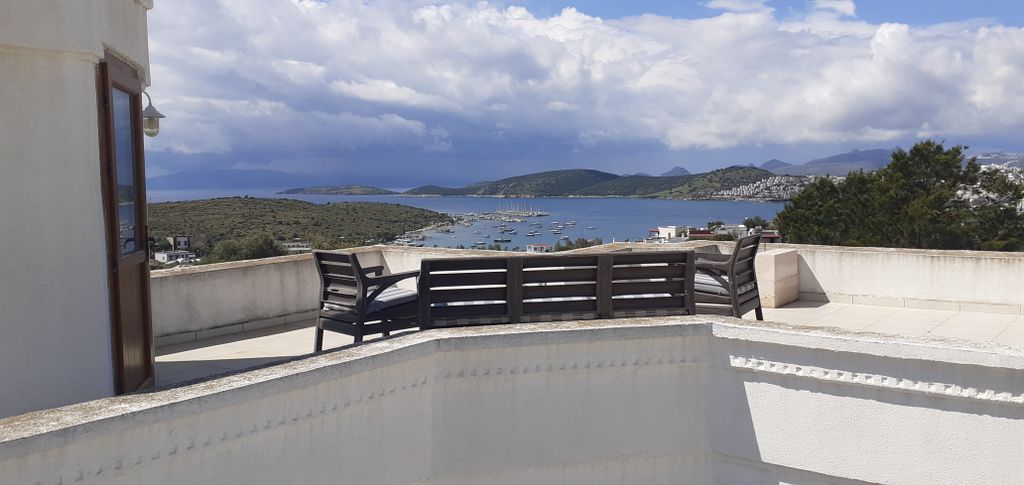 Property photo 2 of 21 Traditional Bodrum Villa For Sale €“ Roof Terrace With Sea Views