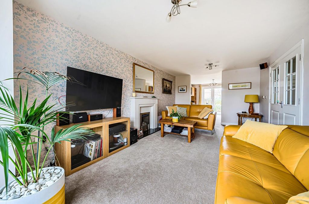 Property photo 3 of 23 1424523-2-69B01979Cbf00.Jpg