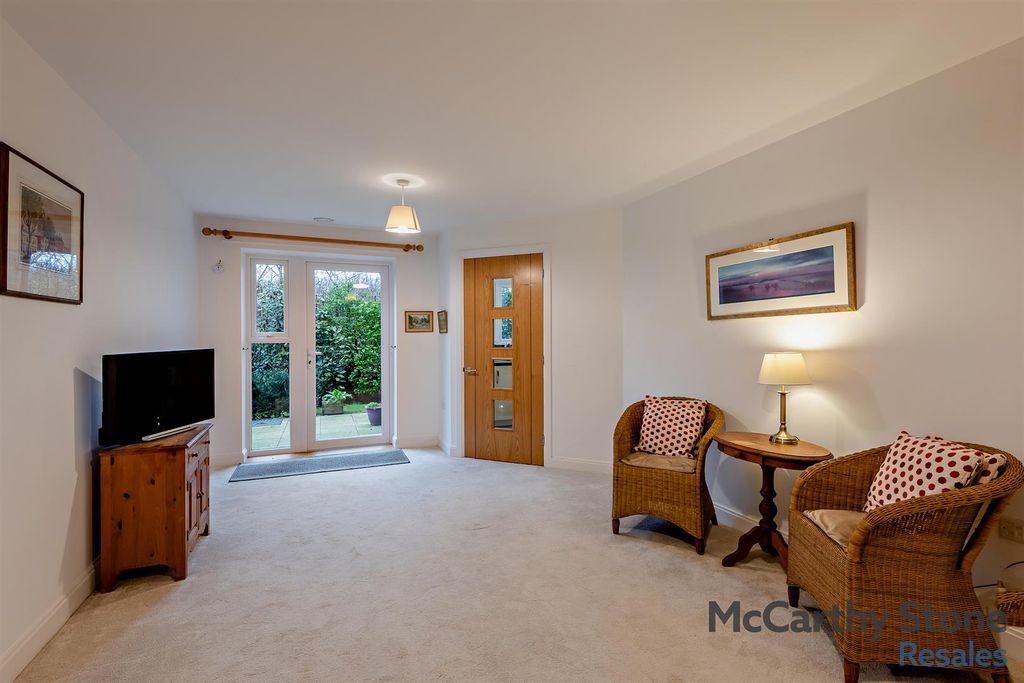 Property photo 2 of 21 8636554-Interior12-800.Jpg
