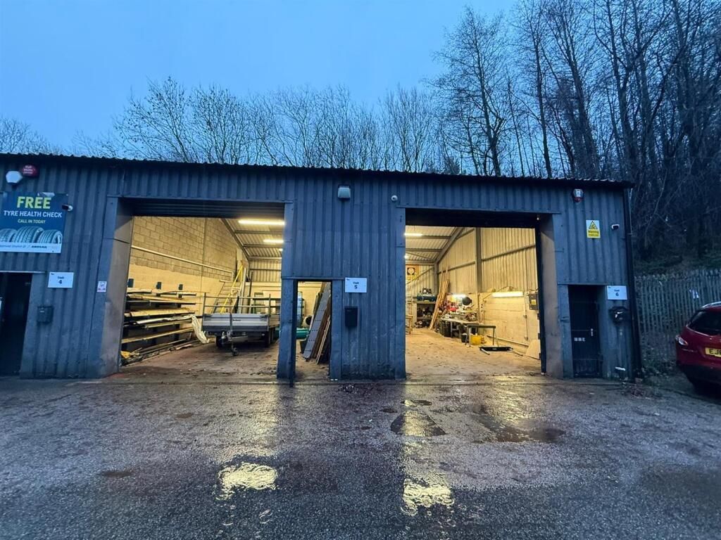 Property photo 1 of 10 Unit 5-6 (3).Jpeg