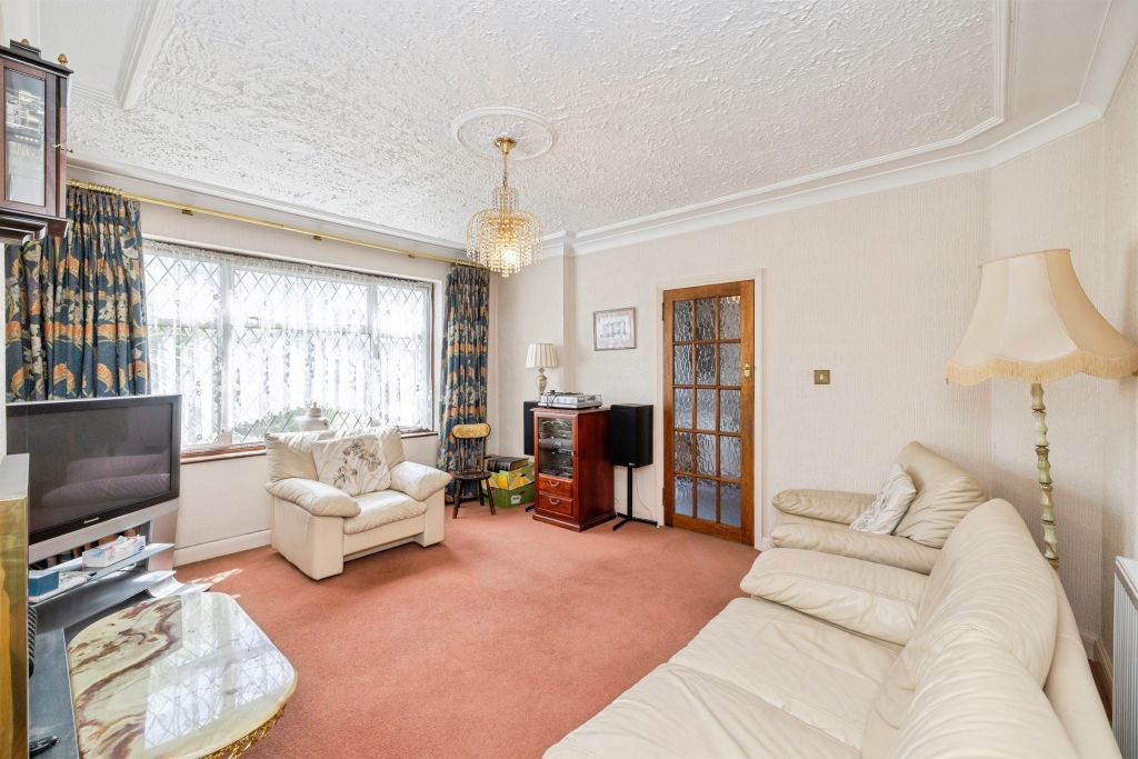 Property photo 2 of 20