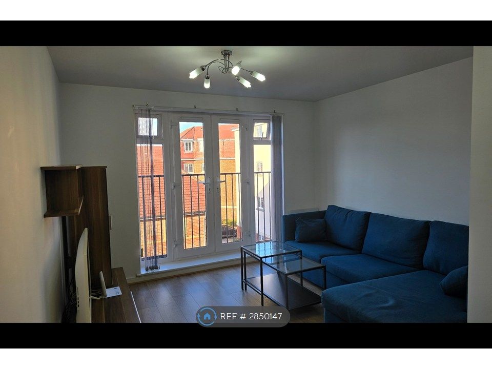 Property photo 3 of 12 Open Plan Living/Diving