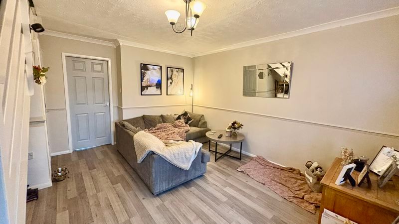 Property photo 3 of 11 Photo 3