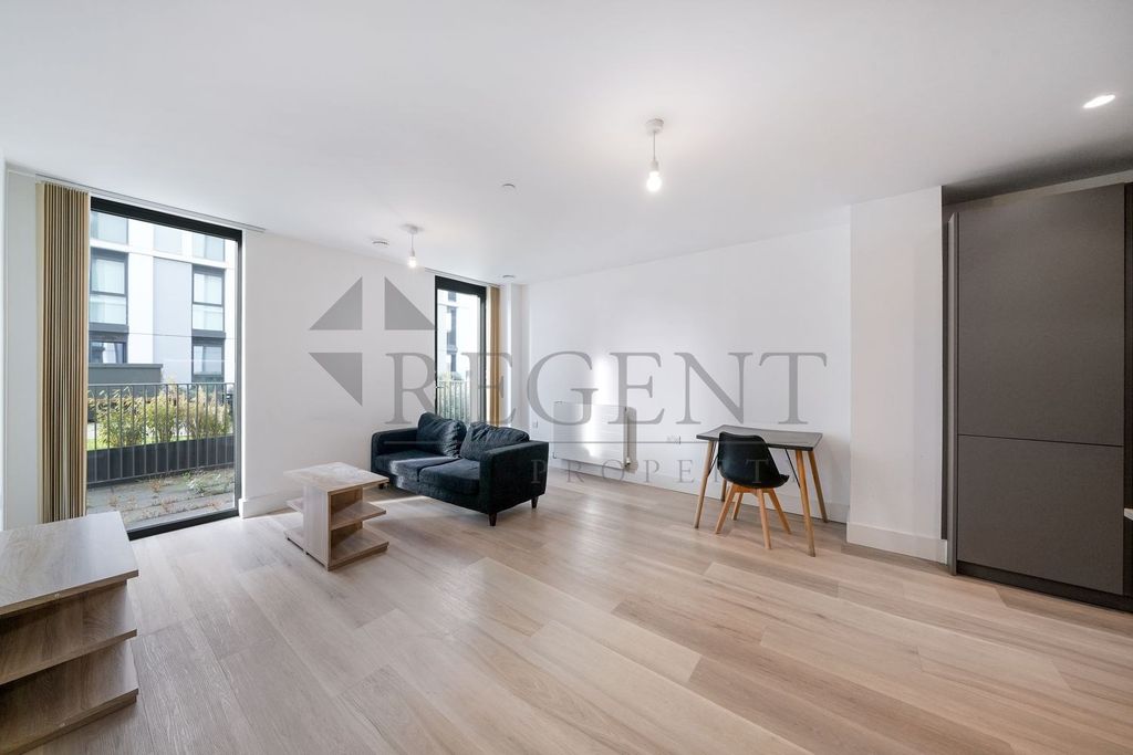 Property photo 1 of 17 (Main)