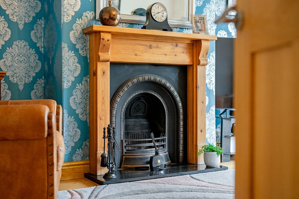 Property photo 3 of 25 4853594