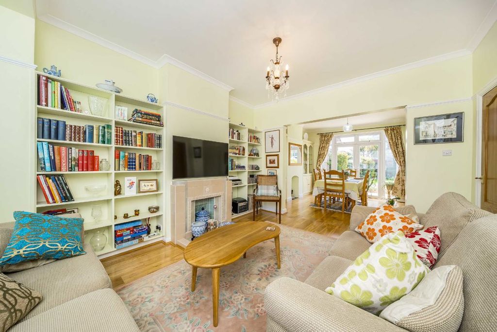 Property photo 2 of 7