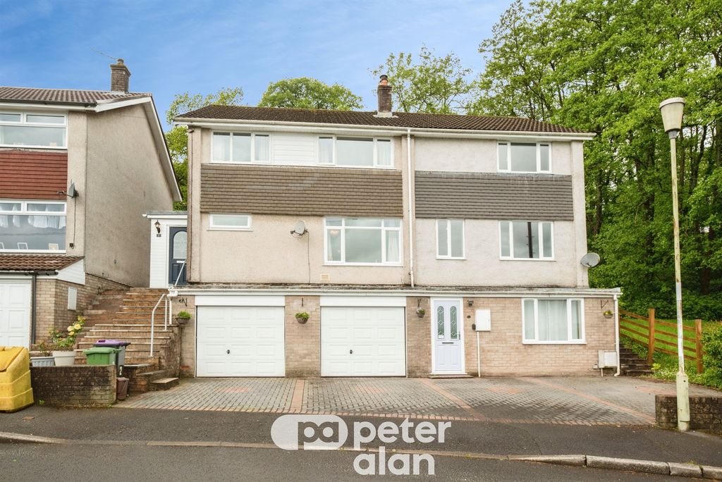 Property photo 1 of 30