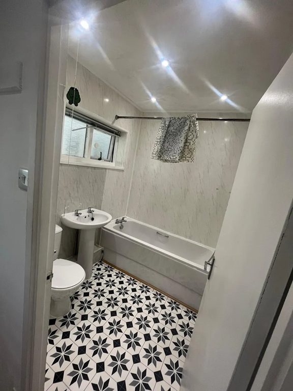 Property photo 3 of 4