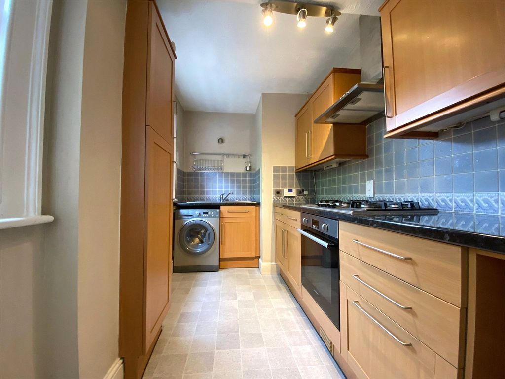 Property photo 2 of 5 Picture No. 14