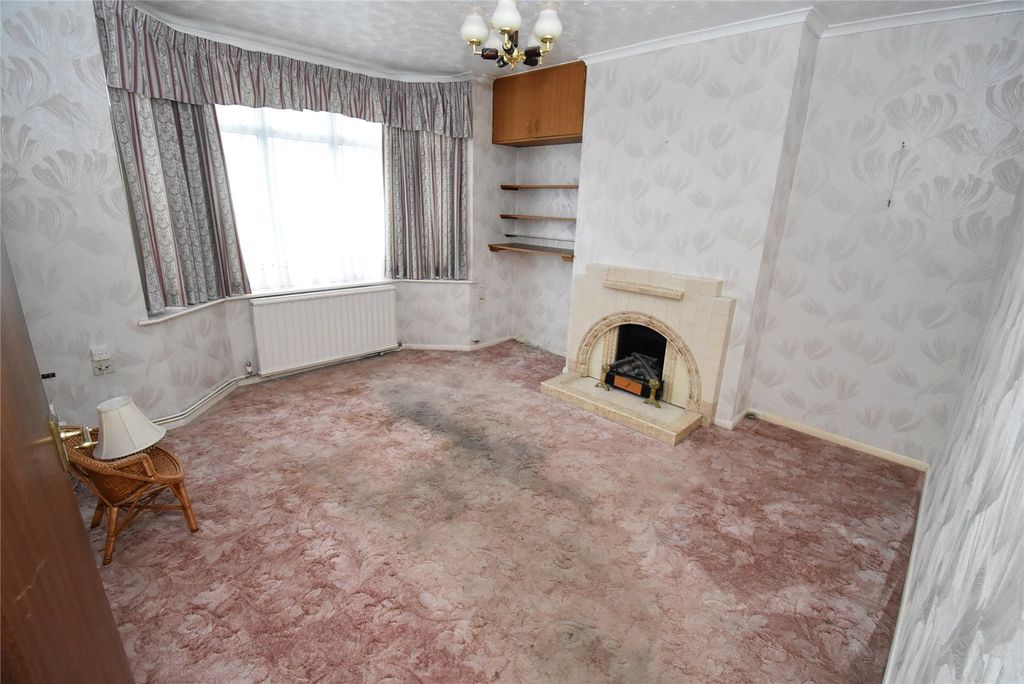 Property photo 2 of 12 Picture No. 11