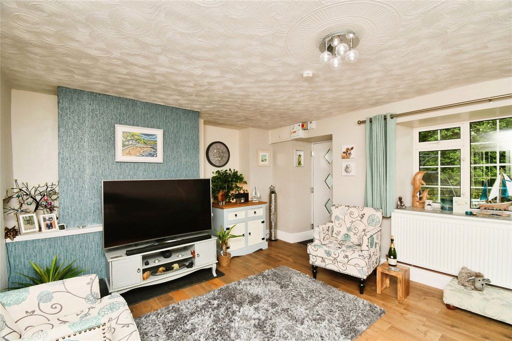 Property photo 3 of 17 Picture No. 06