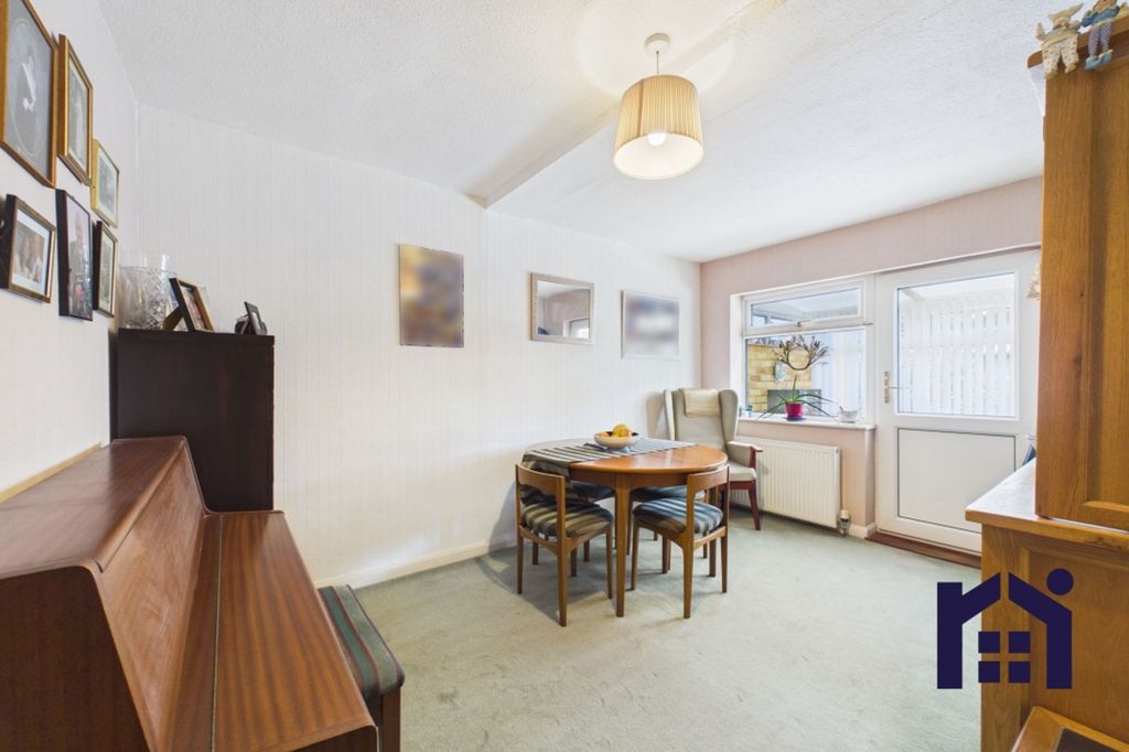 Property photo 3 of 27 Dining Room