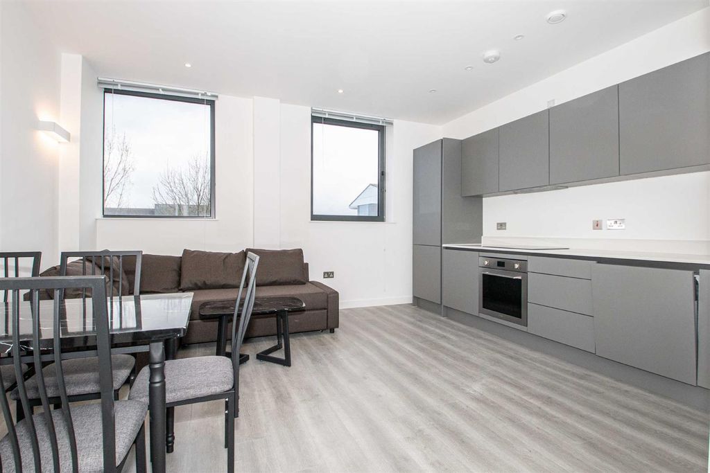 Property photo 1 of 20