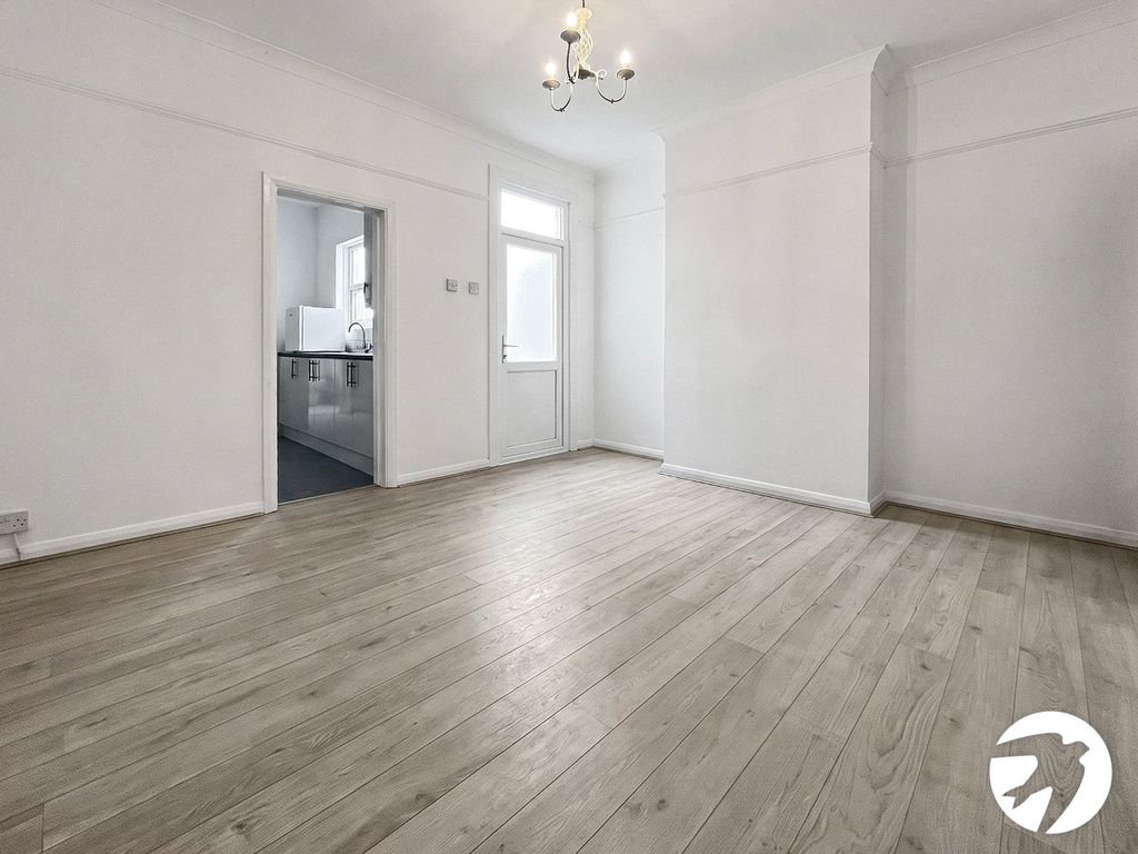 Property photo 3 of 9 Picture No. 05