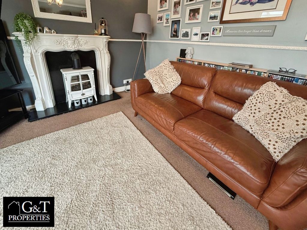 Property photo 3 of 18 Reception Room