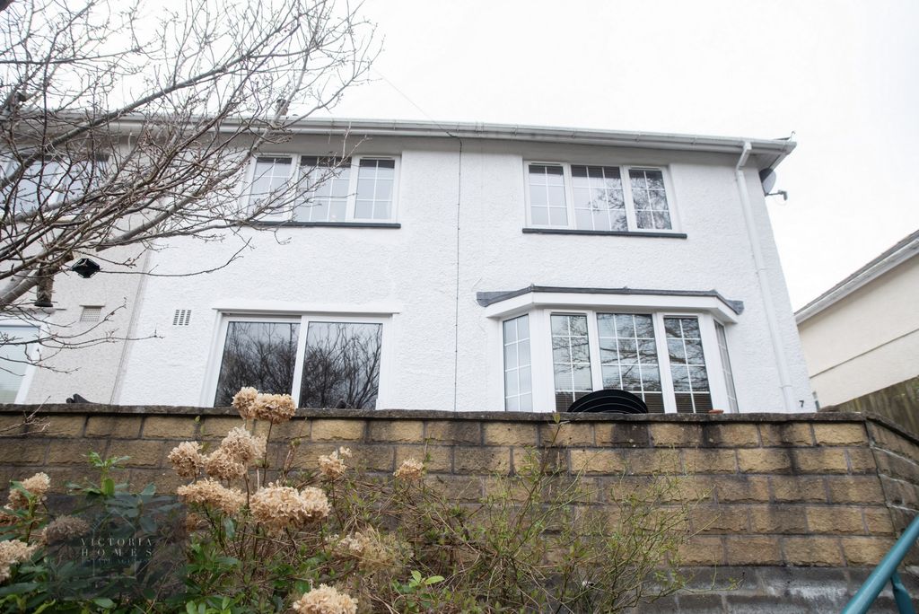 Property photo 2 of 49 Photo 2