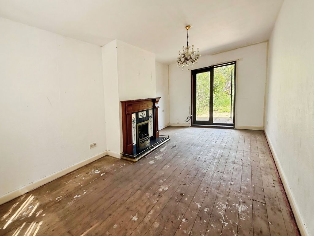 Property photo 3 of 16 Photo 12