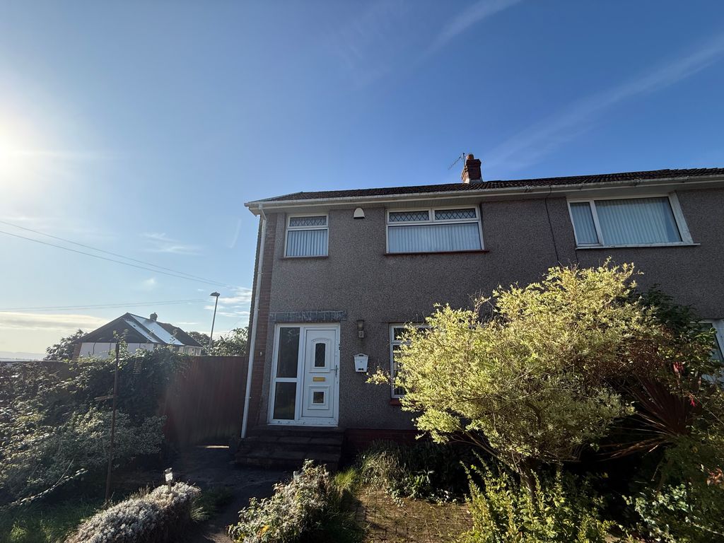 Property photo 1 of 2