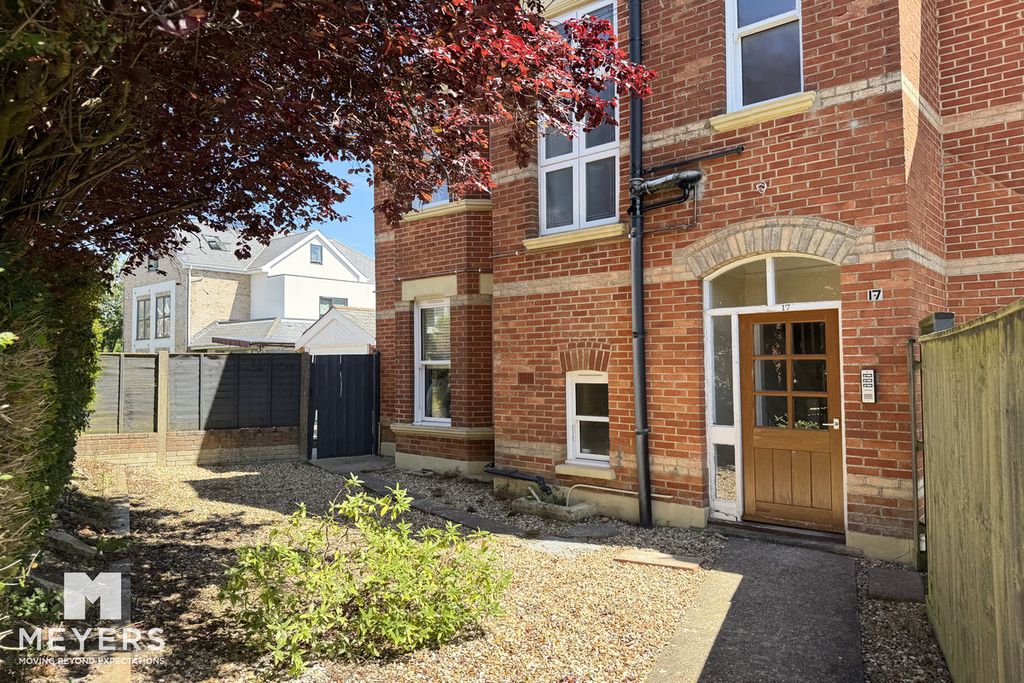 Property photo 3 of 24