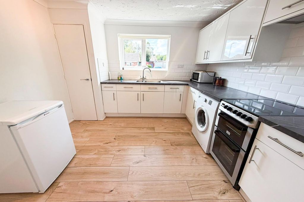 Property photo 2 of 13 Tlc_923cd6A9-1A5E-495d-8059-17F97F76c7Ff_2Ad487d.J
