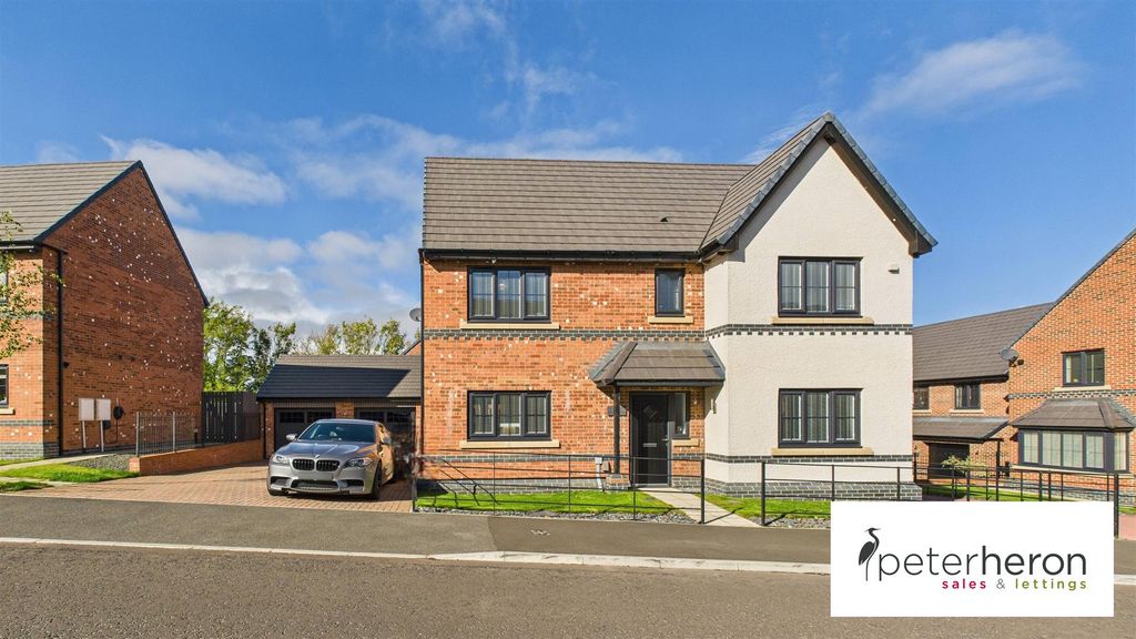 Property photo 1 of 32 Cam05632G0-Pr0067-Still038.Jpg