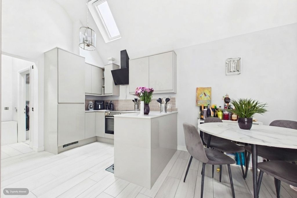 Property photo 3 of 9 Kitchen-Diner