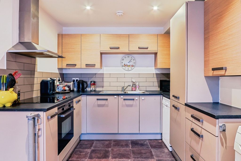 Property photo 2 of 15 Photo