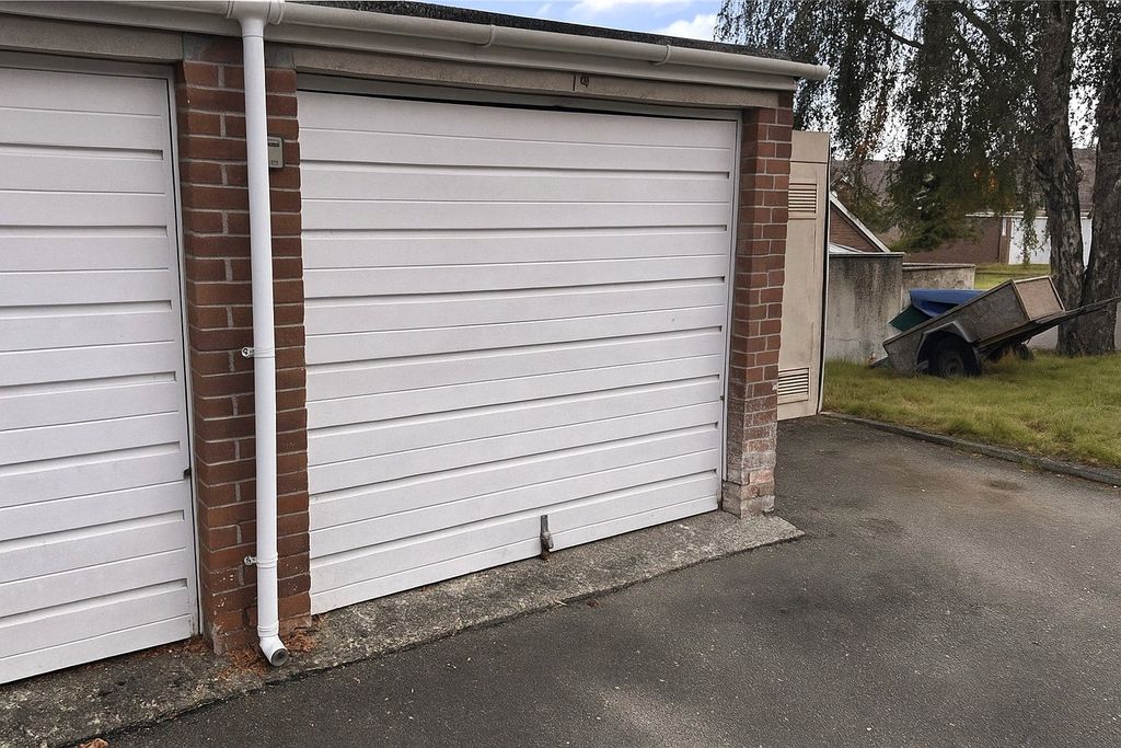 Property photo 1 of 3 Picture No. 06