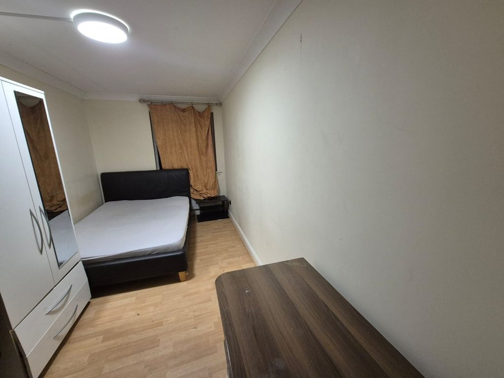 Property photo 1 of 4 Photo 3