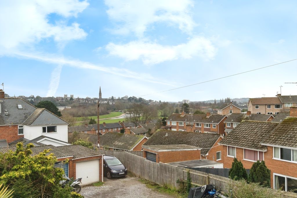 Property photo 2 of 20 Views