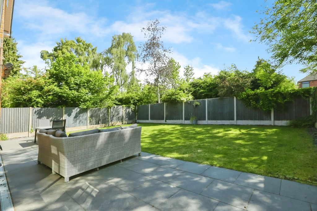 Property photo 3 of 17 Photo