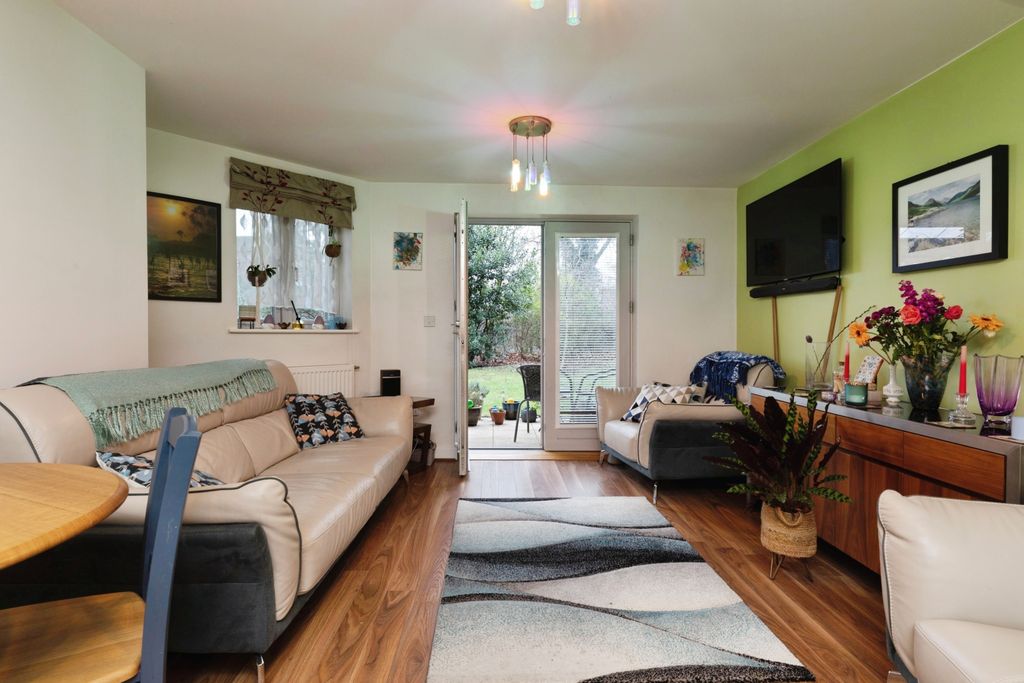 Property photo 3 of 20