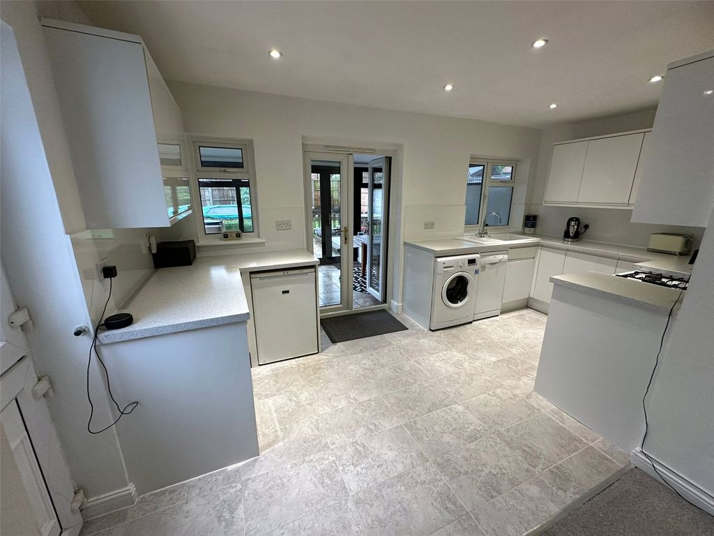 Property photo 3 of 12 Picture No. 06