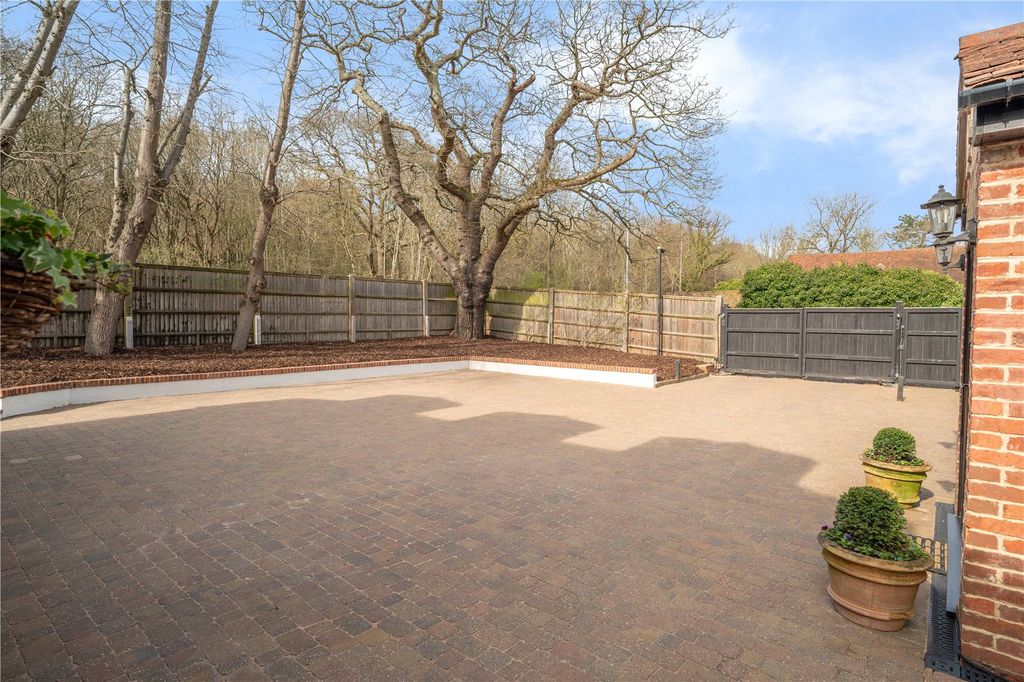 Additional image 31 of 5 bed detached house for saleHigh Road, Loughton, Essex IG10