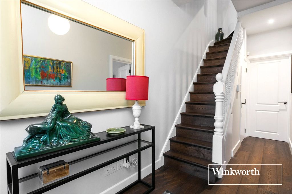 Property photo 3 of 17 Picture No. 10