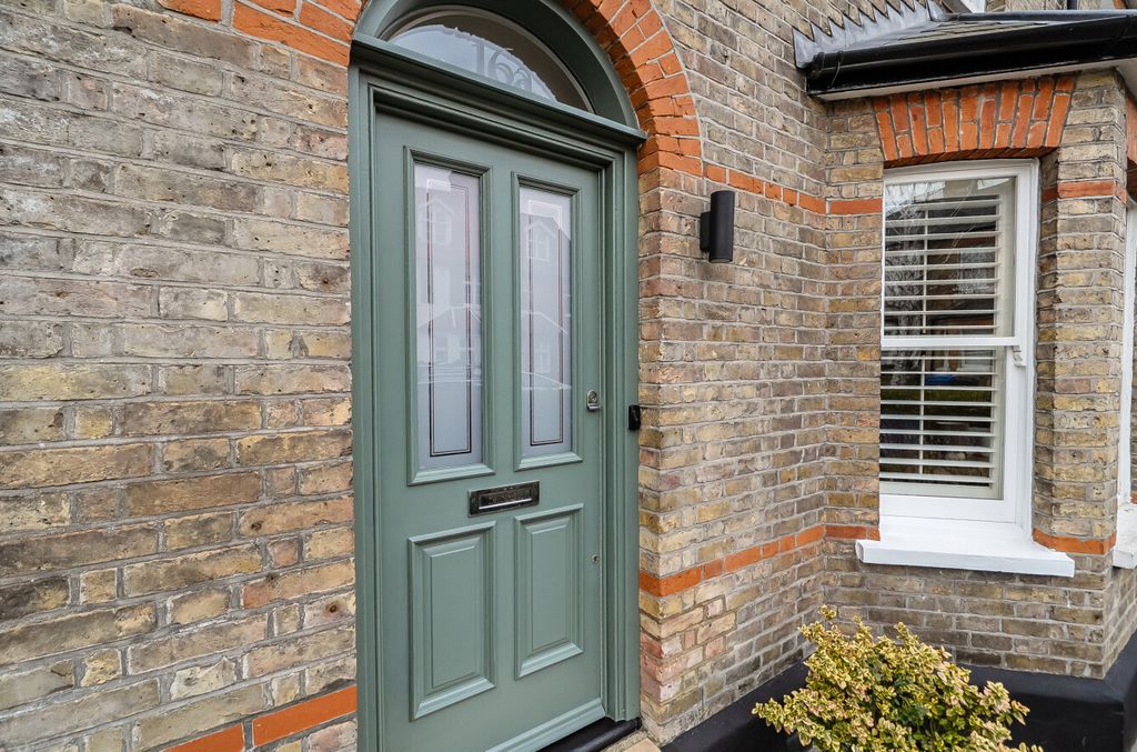 Property photo 2 of 17 1403571-16-69779d...