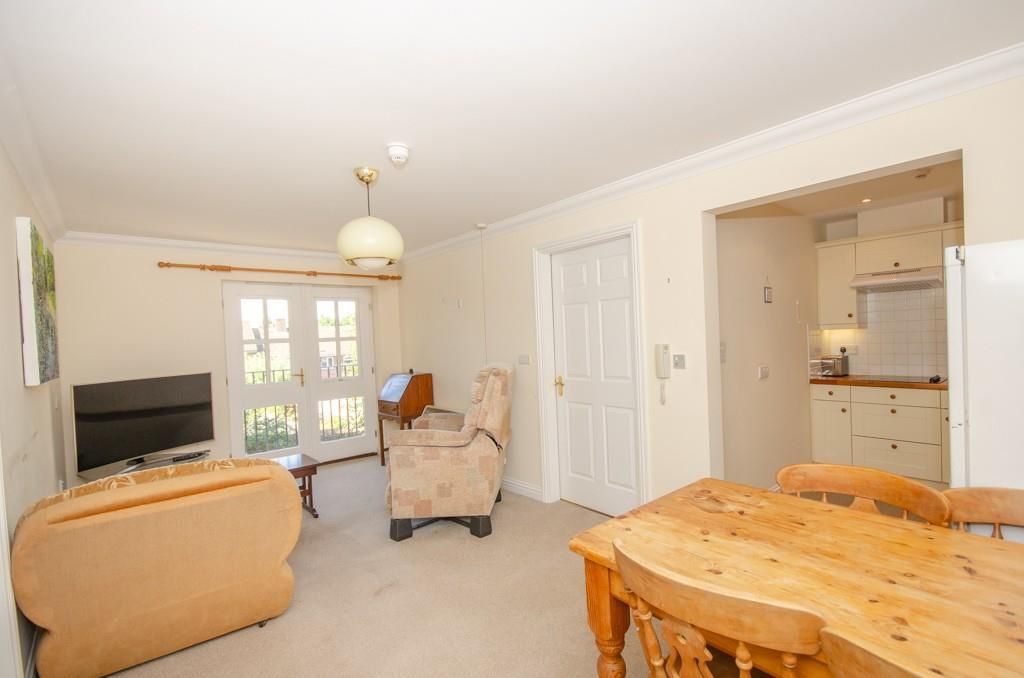 Property photo 3 of 17 Lounge Pic 2.Jpg