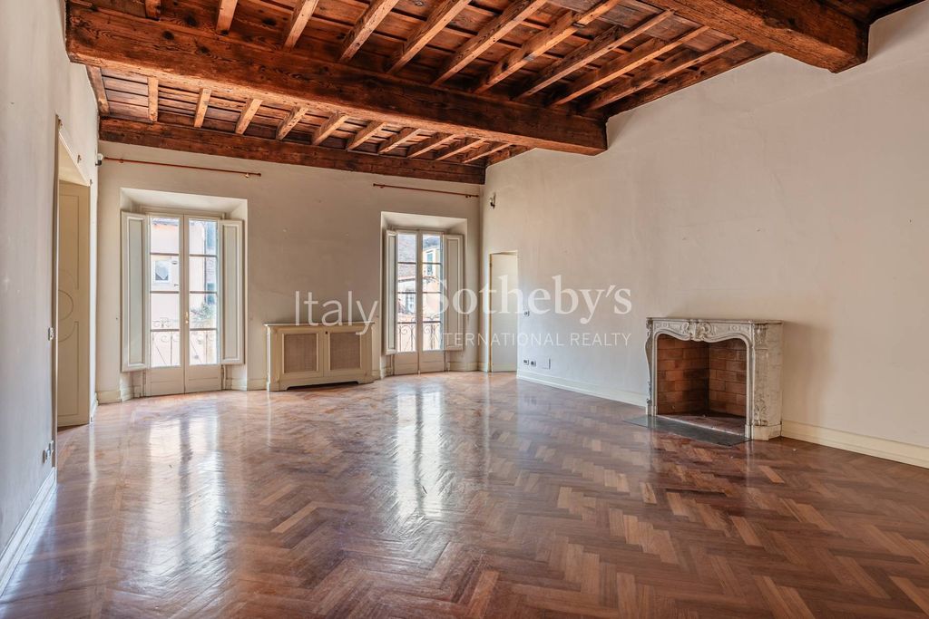 Property photo 2 of 27