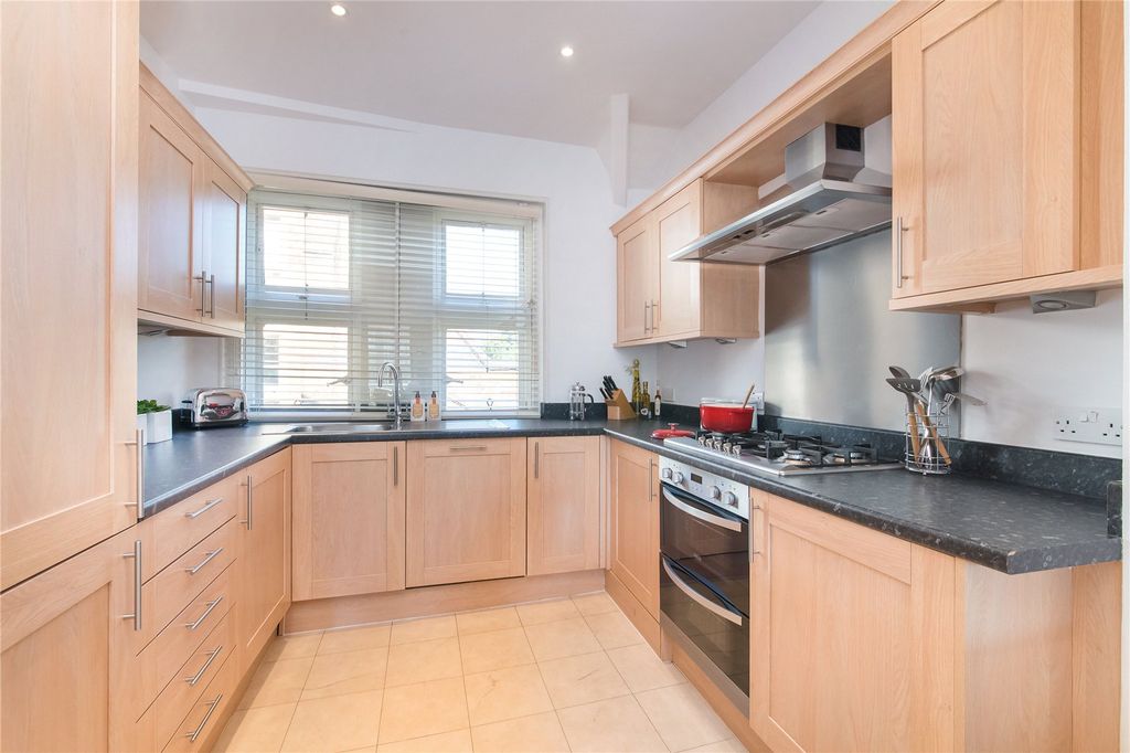 Property photo 3 of 11 Picture No. 22