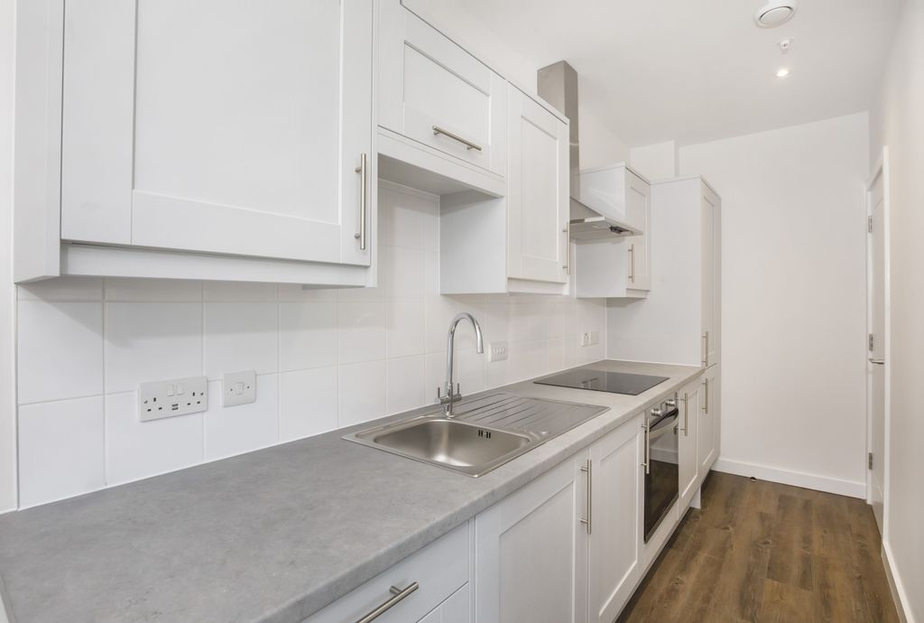 Property photo 2 of 7 Gb1_0053