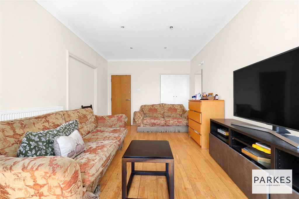 Property photo 3 of 16 Picture No. 20