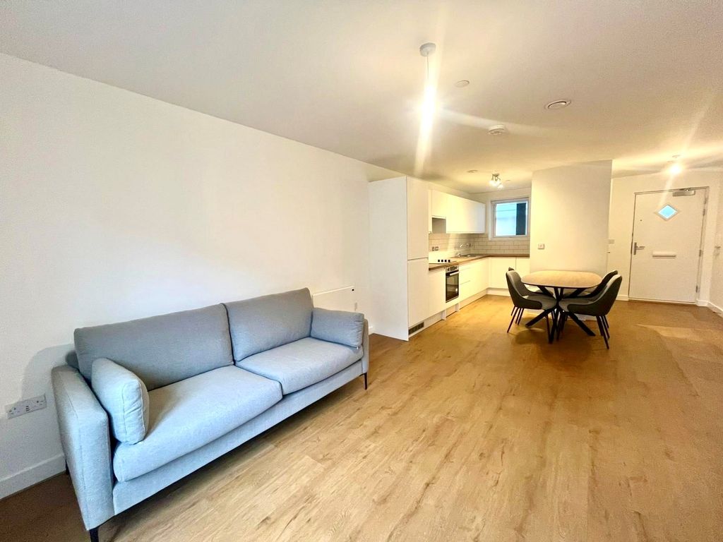 Property photo 1 of 7 Lounge