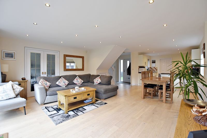 Property photo 3 of 27 Photo 1