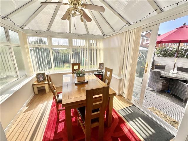 Property photo 3 of 18 Conservatory