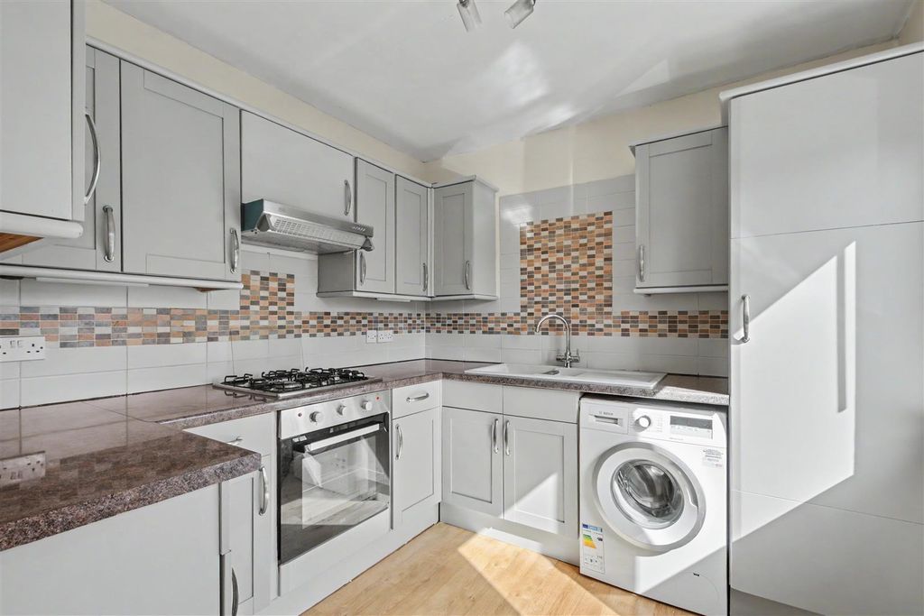 Property photo 2 of 14 Kitchen.Jpeg