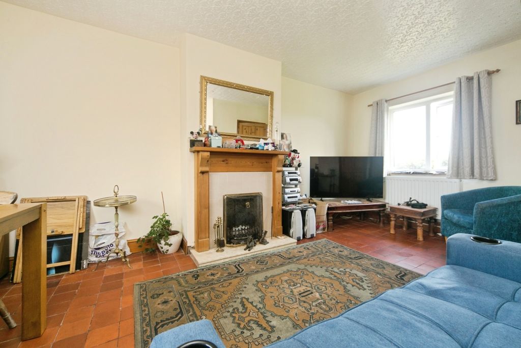 Property photo 2 of 16 Image 1