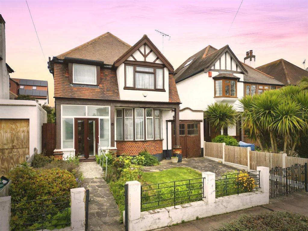 Property photo 2 of 21 Front Dusk Photo