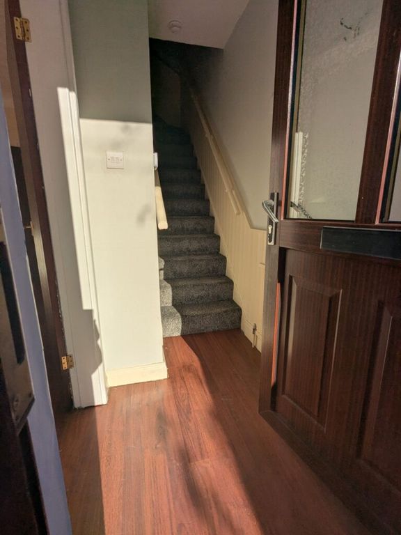 Property photo 2 of 27